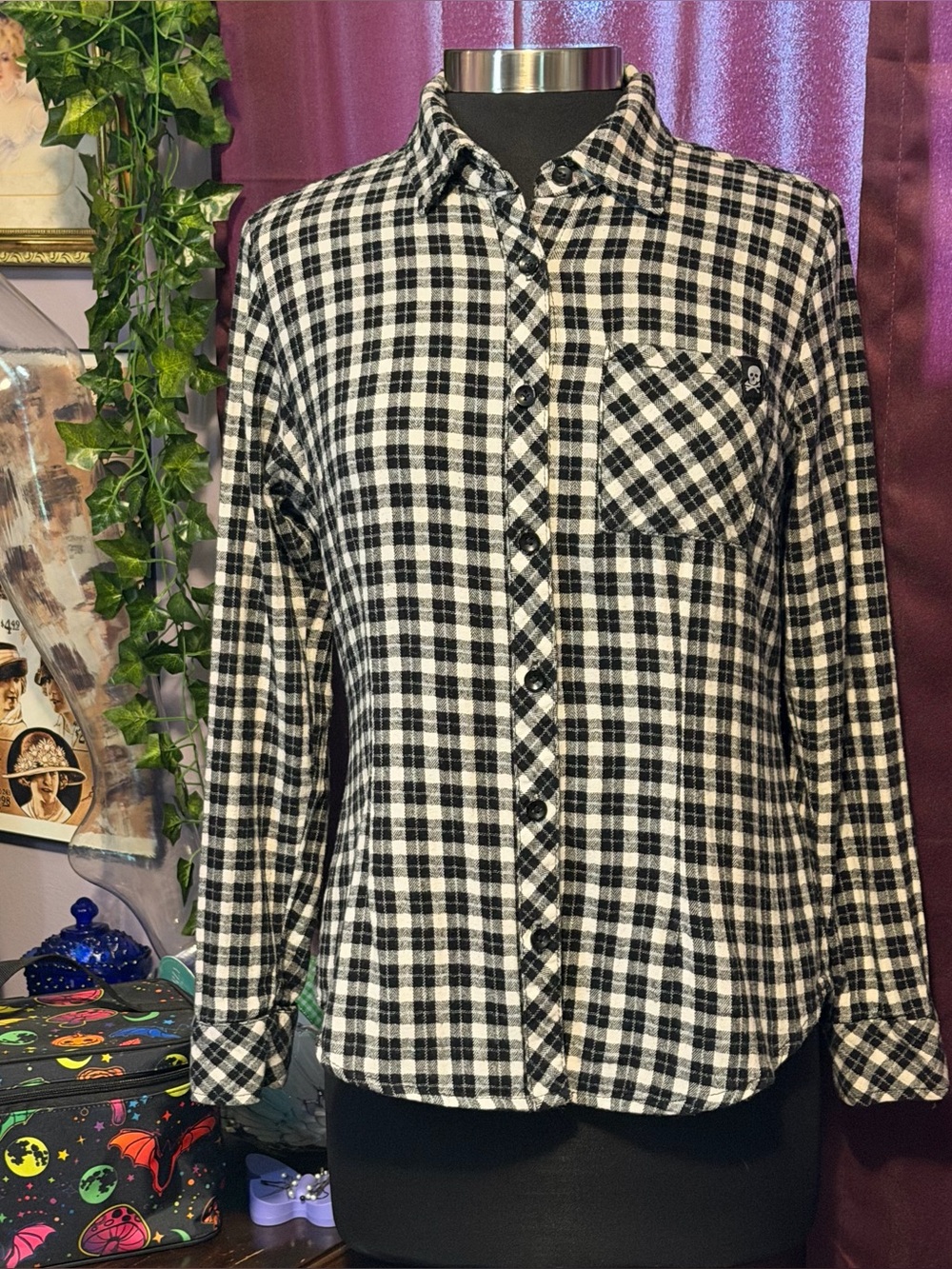 Sourpuss Skull Plaid Cotton Flannel Collared Button Up Shirt Black And White